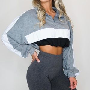 NVGTN Oversized Cropped Pullover Sweater